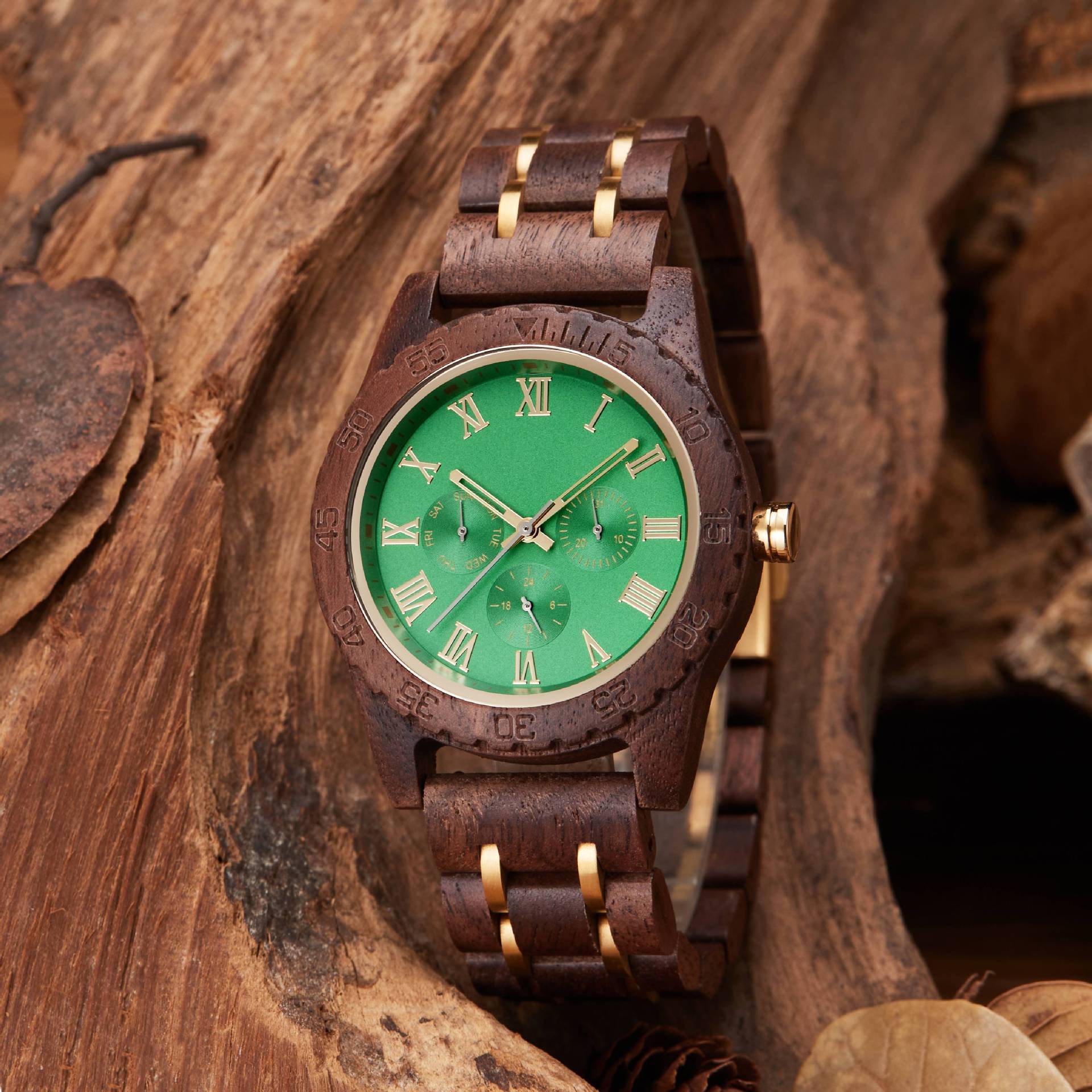 Retro Walnut Gold Watch